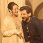 Sonakshi and Zaheer had to undergo couple therapy while dating. | सोनाक्षी-जहीर को डेटिंग के दौरान लेनी पड़ी कपल थेरेपी: तीन साल बाद रिश्ते में आई थी दरार, एक्ट्रेस बोलीं- बाल नोचने की नौबत आ गई थी