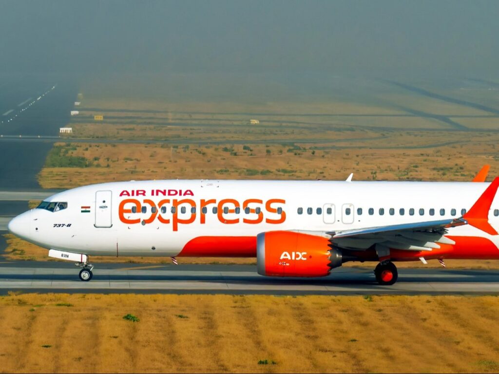 air-india-express-plans-to-launch-varanasi-bangk_1766035201.jpg