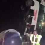 बांग्लादेश में बस नदी में गिरी, 23 की मौत:40 लोग सवार थे, 11 की जान बची; फेरी पर चढ़ते वक्त हुआ हादसा