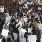 जम्मू-कश्मीर विधानसभा में खामेनेई की तस्वीर लेकर प्रदर्शन:बीजेपी-कांग्रेस विधायकों में भी विवाद; राहुल को पप्पू कहने पर हाथापाई