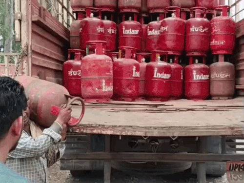video2026-03-1023-14-22-ezgifcom-resize1773758343_1777971997.gif