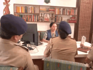 whatsappvideo2026-04-21at121938pm-ezgifcom-resize1_1777877276.gif